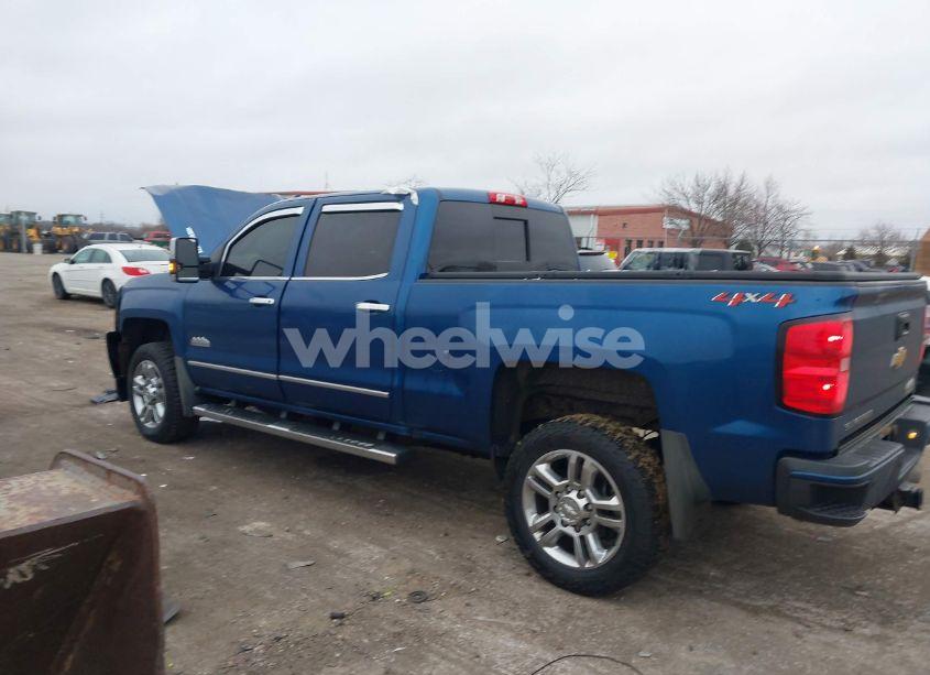 Photo 3 of 2018 Chevrolet Silverado 2500HD HIGH COUNTRY (VIN 1GC1KXEY5JF147225)