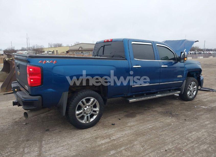 Photo 4 of 2018 Chevrolet Silverado 2500HD HIGH COUNTRY (VIN 1GC1KXEY5JF147225)