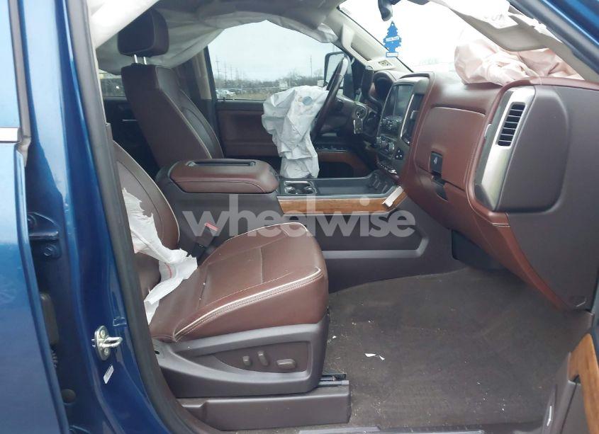 Photo 5 of 2018 Chevrolet Silverado 2500HD HIGH COUNTRY (VIN 1GC1KXEY5JF147225)