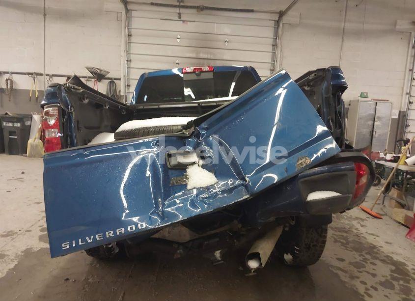 Photo 17 of 2018 Chevrolet Silverado 2500HD HIGH COUNTRY (VIN 1GC1KXEY6JF111737)