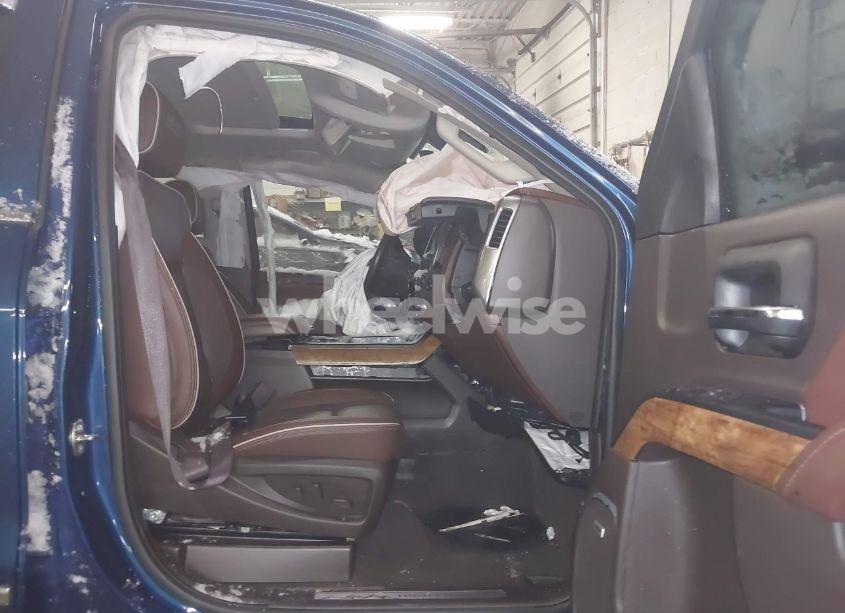 Photo 5 of 2018 Chevrolet Silverado 2500HD HIGH COUNTRY (VIN 1GC1KXEY6JF111737)