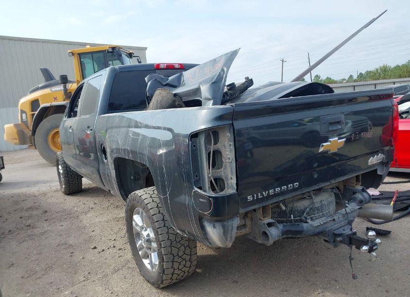 Photo 3 of 2017 Chevrolet Silverado 2500HD HIGH COUNTRY (VIN 1GC1KXEY7HF239964)