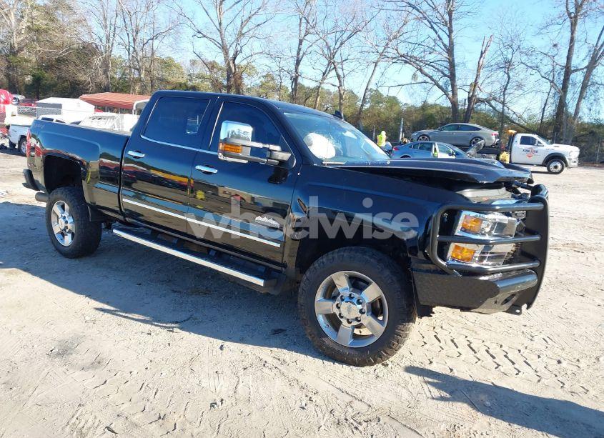 2018 Chevrolet Silverado 2500HD HIGH COUNTRY (VIN 1GC1KXEY9JF105172) main photo