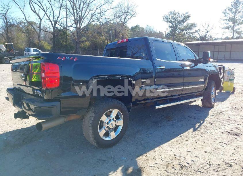 Photo 4 of 2018 Chevrolet Silverado 2500HD HIGH COUNTRY (VIN 1GC1KXEY9JF105172)