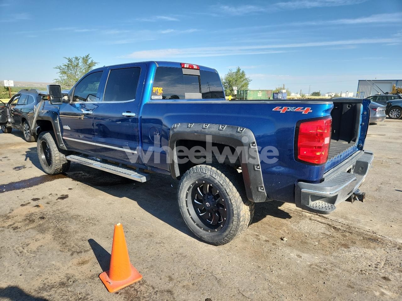 Photo 2 of 2017 CHEVROLET SILVERADO K2500 HIGH COUNTRY (VIN 1GC1KXEYXHF213651)