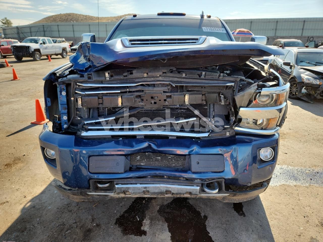 Photo 5 of 2017 CHEVROLET SILVERADO K2500 HIGH COUNTRY (VIN 1GC1KXEYXHF213651)