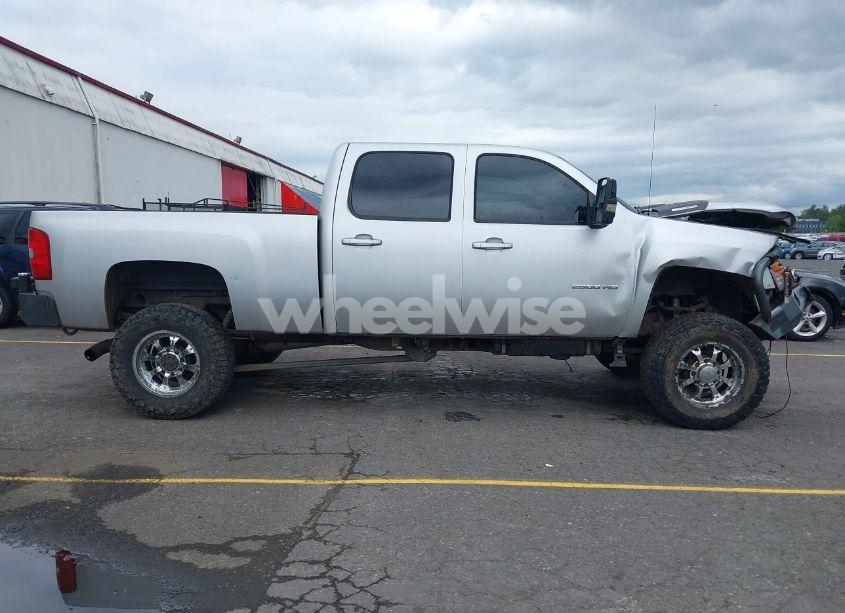 Photo 13 of 2011 Chevrolet Silverado 2500HD LTZ (VIN 1GC1KYC82BF178510)