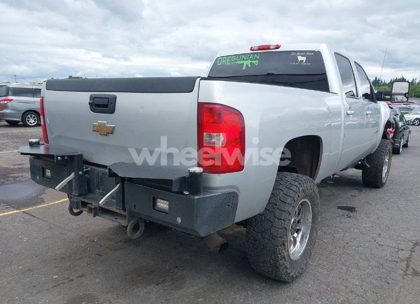 Photo 4 of 2011 Chevrolet Silverado 2500HD LTZ (VIN 1GC1KYC82BF178510)