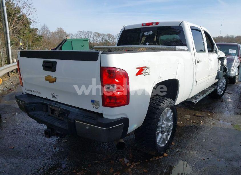 Photo 4 of 2014 Chevrolet Silverado 2500HD LTZ (VIN 1GC1KYC82EF102810)