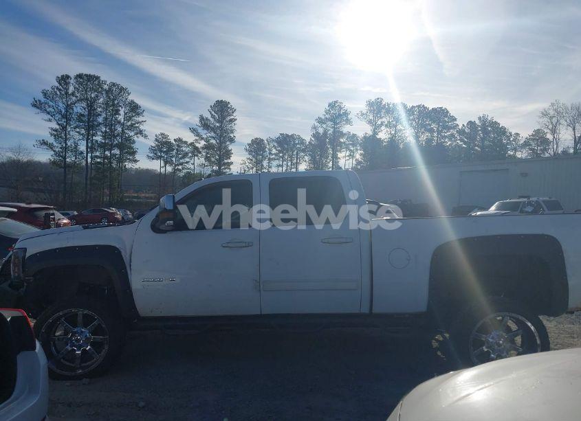 Photo 14 of 2011 Chevrolet Silverado 2500HD LTZ (VIN 1GC1KYC84BF113433)