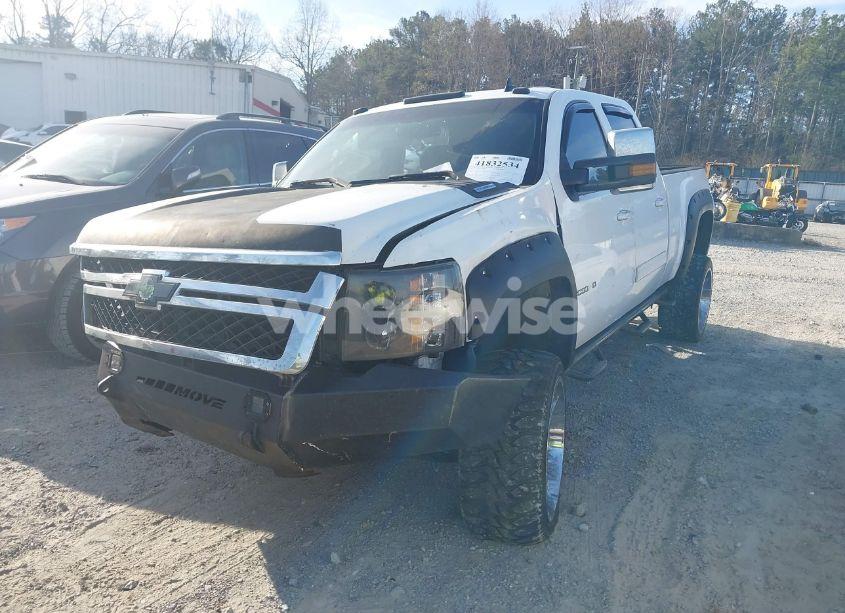 Photo 2 of 2011 Chevrolet Silverado 2500HD LTZ (VIN 1GC1KYC84BF113433)