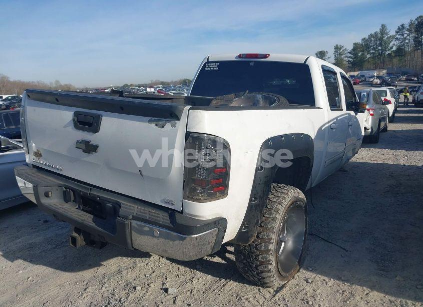 Photo 4 of 2011 Chevrolet Silverado 2500HD LTZ (VIN 1GC1KYC84BF113433)