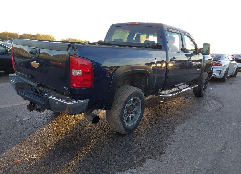 Photo 4 of 2011 Chevrolet Silverado 2500HD LTZ (VIN 1GC1KYC86BF199490)