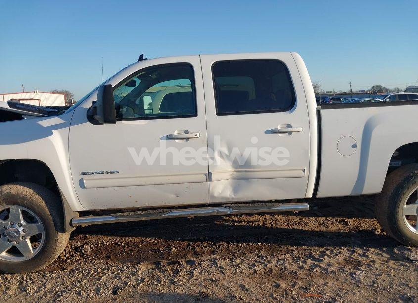 Photo 14 of 2011 Chevrolet Silverado 2500HD LTZ (VIN 1GC1KYC87BF156194)