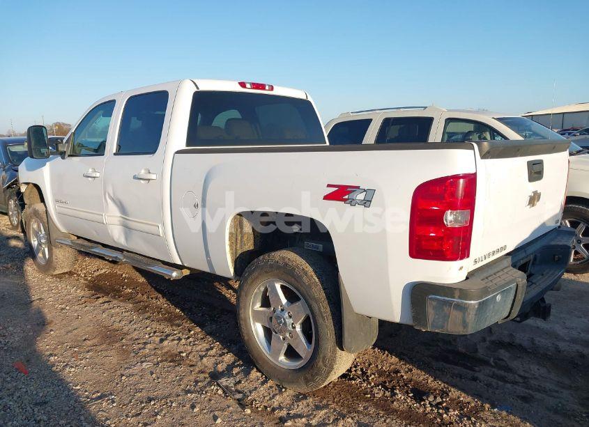 Photo 3 of 2011 Chevrolet Silverado 2500HD LTZ (VIN 1GC1KYC87BF156194)