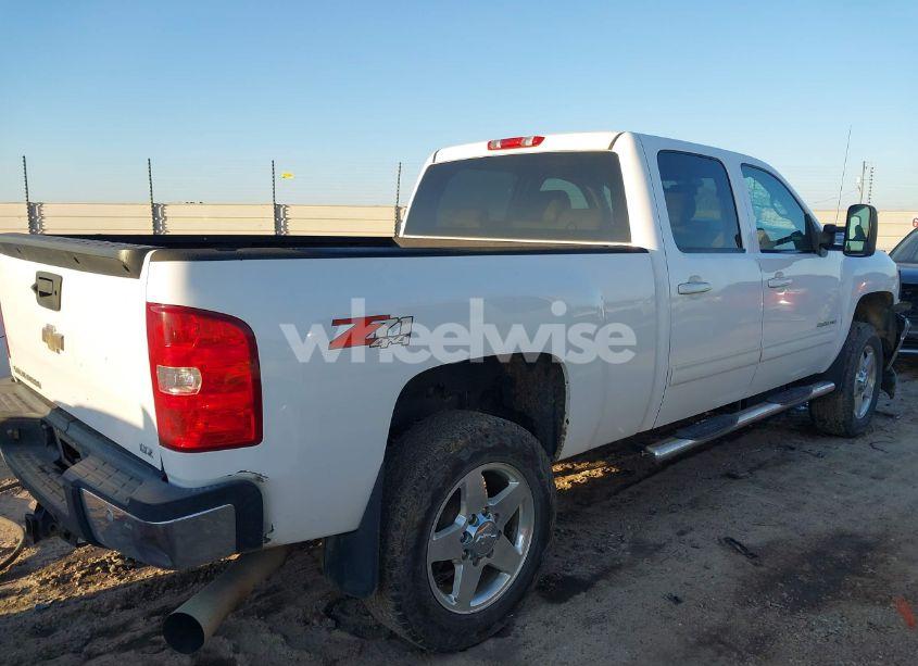 Photo 4 of 2011 Chevrolet Silverado 2500HD LTZ (VIN 1GC1KYC87BF156194)