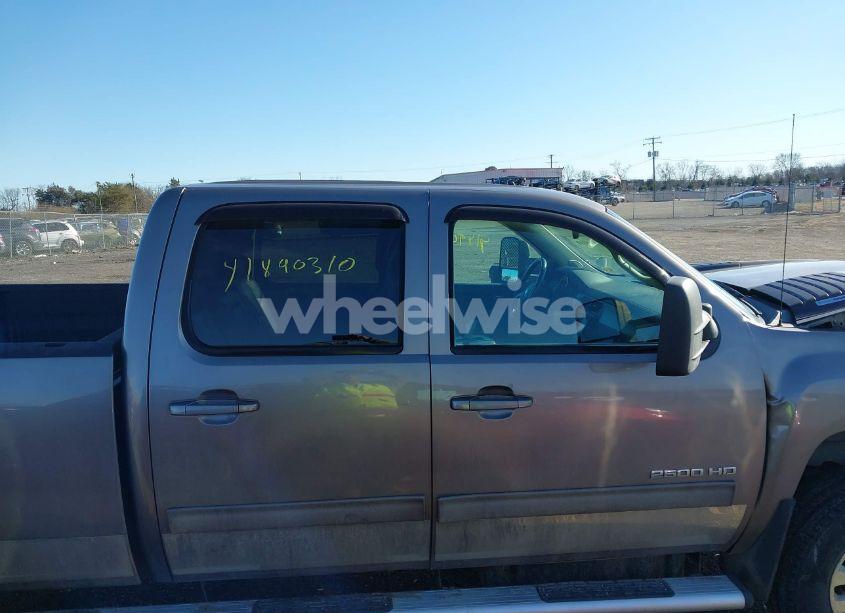 Photo 13 of 2014 Chevrolet Silverado 2500HD LTZ (VIN 1GC1KYC87EF135639)