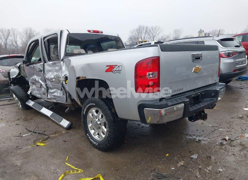 Photo 3 of 2013 Chevrolet Silverado 2500HD LTZ (VIN 1GC1KYCG4DF148189)