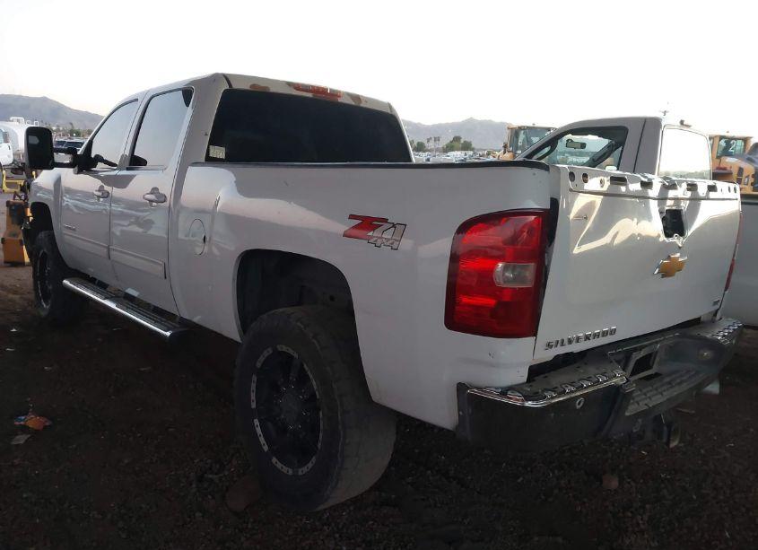 Photo 3 of 2013 Chevrolet Silverado 2500HD LTZ (VIN 1GC1KYE80DF236100)