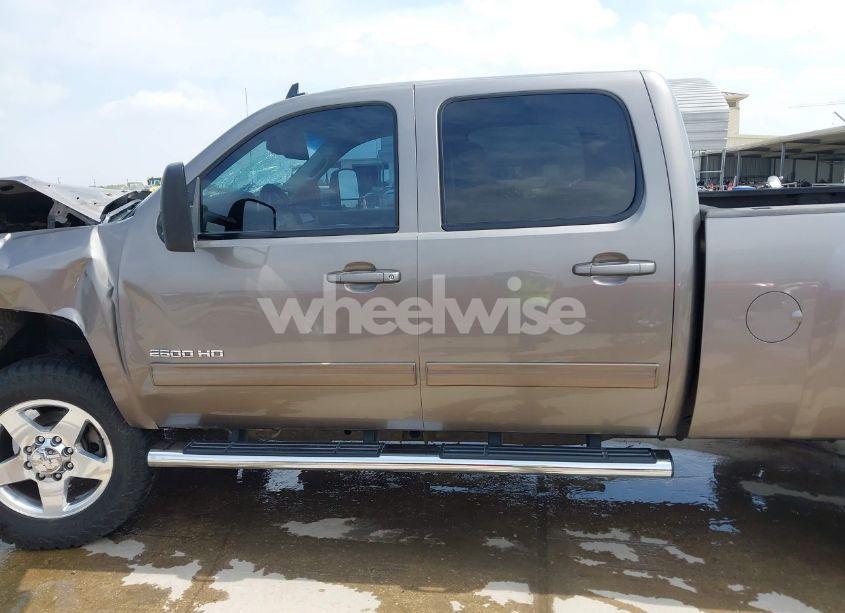 Photo 15 of 2013 Chevrolet Silverado 2500HD LTZ (VIN 1GC1KYE83DF211143)