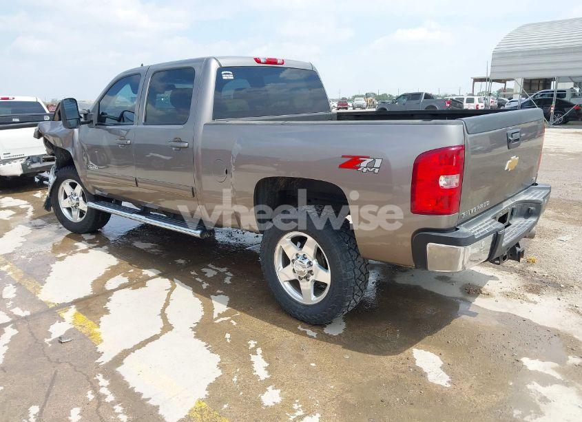 Photo 3 of 2013 Chevrolet Silverado 2500HD LTZ (VIN 1GC1KYE83DF211143)