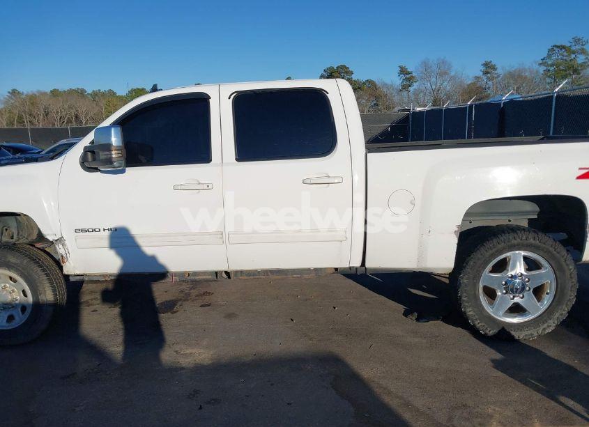 Photo 15 of 2013 Chevrolet Silverado 2500HD LTZ (VIN 1GC1KYE84DF241929)