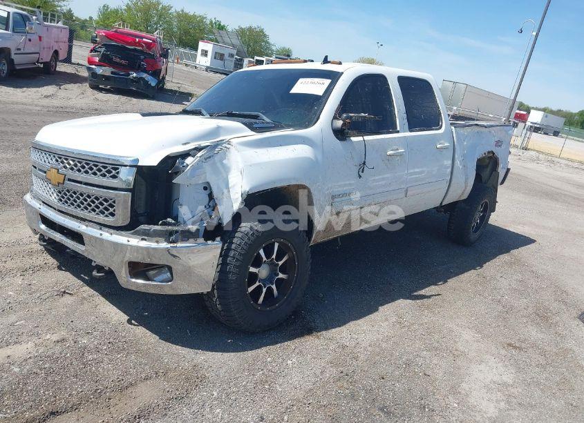 Photo 2 of 2012 Chevrolet Silverado 2500HD LTZ (VIN 1GC1KYE86CF110614)