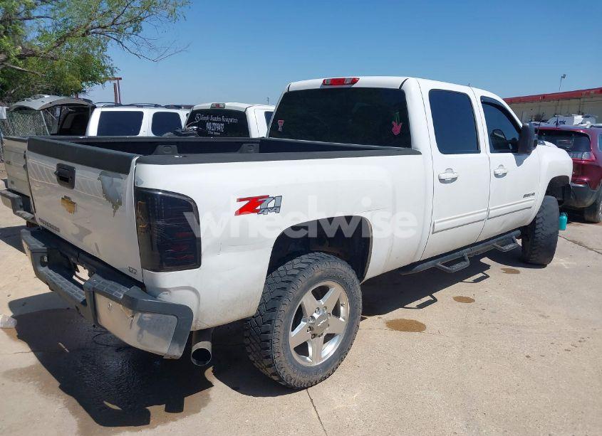Photo 4 of 2012 Chevrolet Silverado 2500HD LTZ (VIN 1GC1KYE89CF163176)