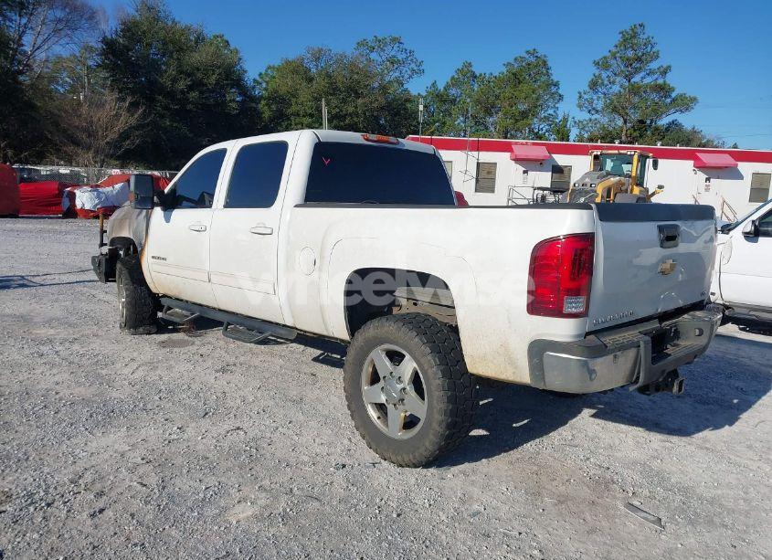 Photo 3 of 2013 Chevrolet Silverado 2500HD LTZ (VIN 1GC1KYE8XDF213651)
