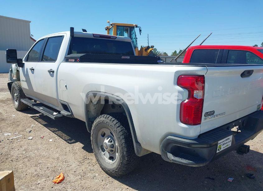 Photo 3 of 2022 Chevrolet Silverado 2500HD 2WD LONG BED WT (VIN 1GC1WLE70NF238896)