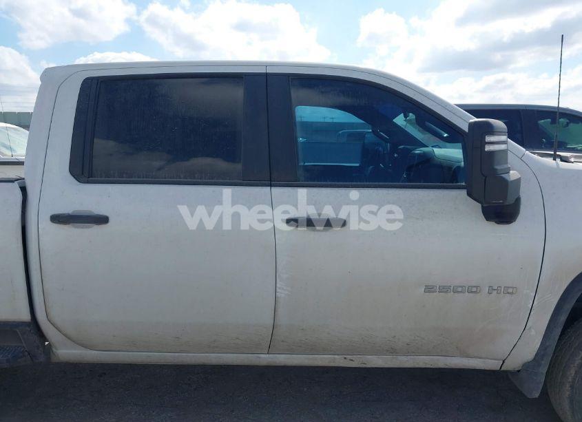 Photo 13 of 2021 Chevrolet Silverado 2500HD 2WD STANDARD BED WT (VIN 1GC1WLE77MF135294)