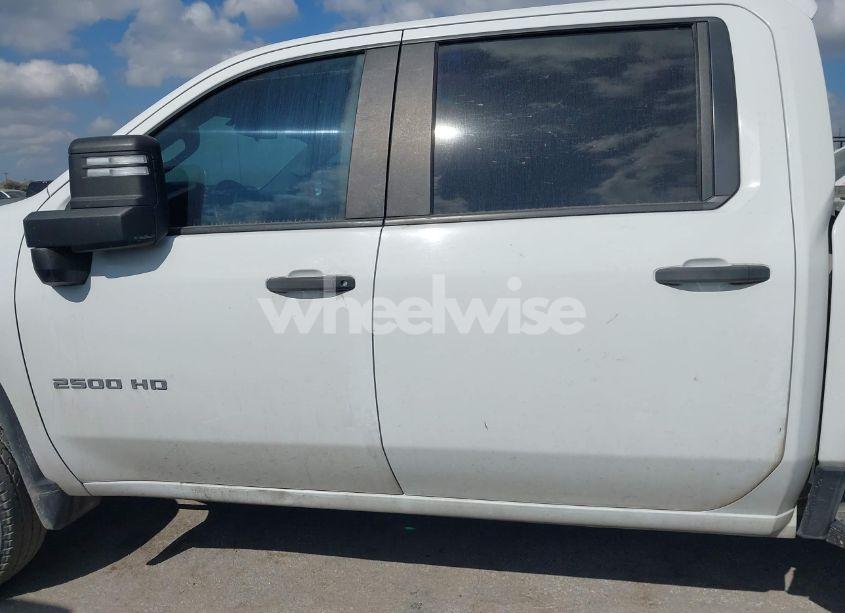 Photo 14 of 2021 Chevrolet Silverado 2500HD 2WD STANDARD BED WT (VIN 1GC1WLE77MF135294)