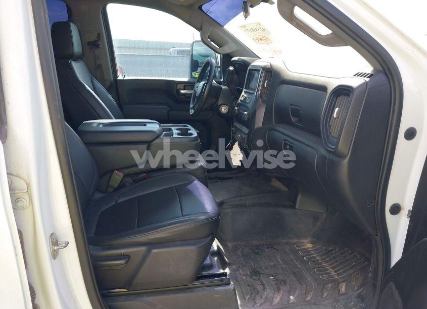 Photo 5 of 2021 Chevrolet Silverado 2500HD 2WD STANDARD BED WT (VIN 1GC1WLE77MF135294)