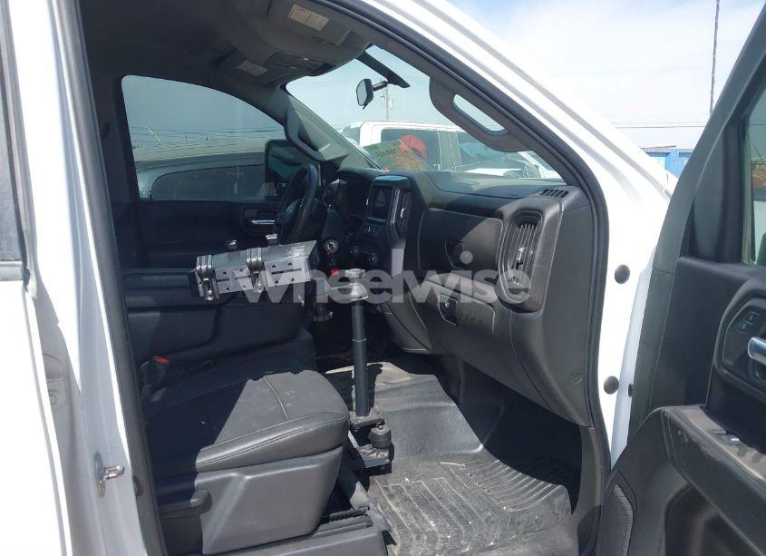 Photo 5 of 2021 Chevrolet Silverado 2500HD 4WD STANDARD BED WT (VIN 1GC1YLE71MF257272)