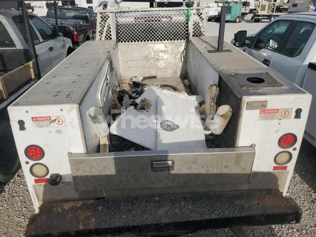 Photo 4 of 2024 CHEVROLET SILVERADO K2500 HEAVY DUTY (VIN 1GC1YLE75RF467543)