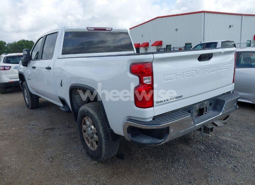 Photo 3 of 2021 Chevrolet Silverado 2500HD 4WD STANDARD BED WT (VIN 1GC1YLE76MF129612)