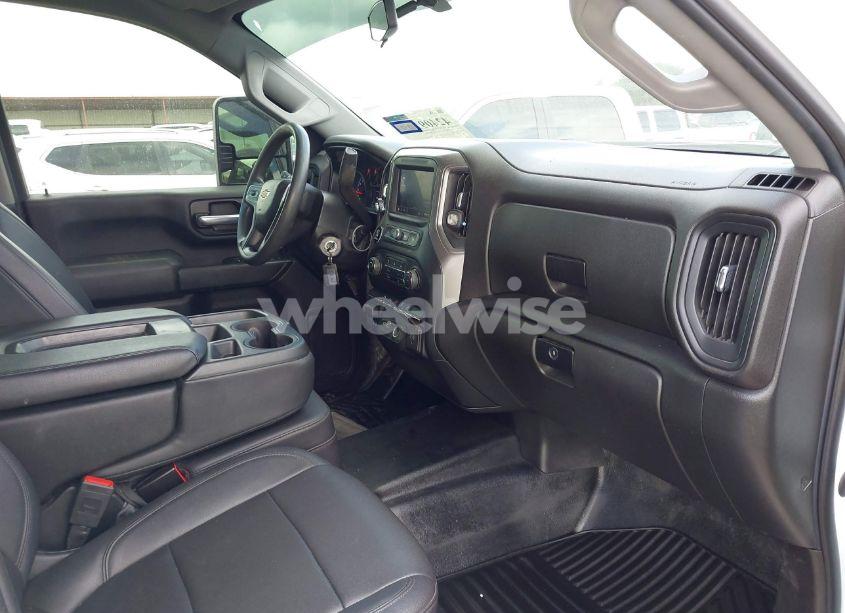 Photo 5 of 2021 Chevrolet Silverado 2500HD 4WD STANDARD BED WT (VIN 1GC1YLE76MF129612)