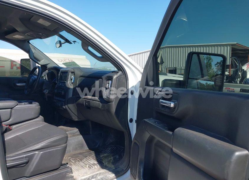 Photo 5 of 2021 Chevrolet Silverado 2500HD 4WD STANDARD BED WT (VIN 1GC1YLE7XMF129001)