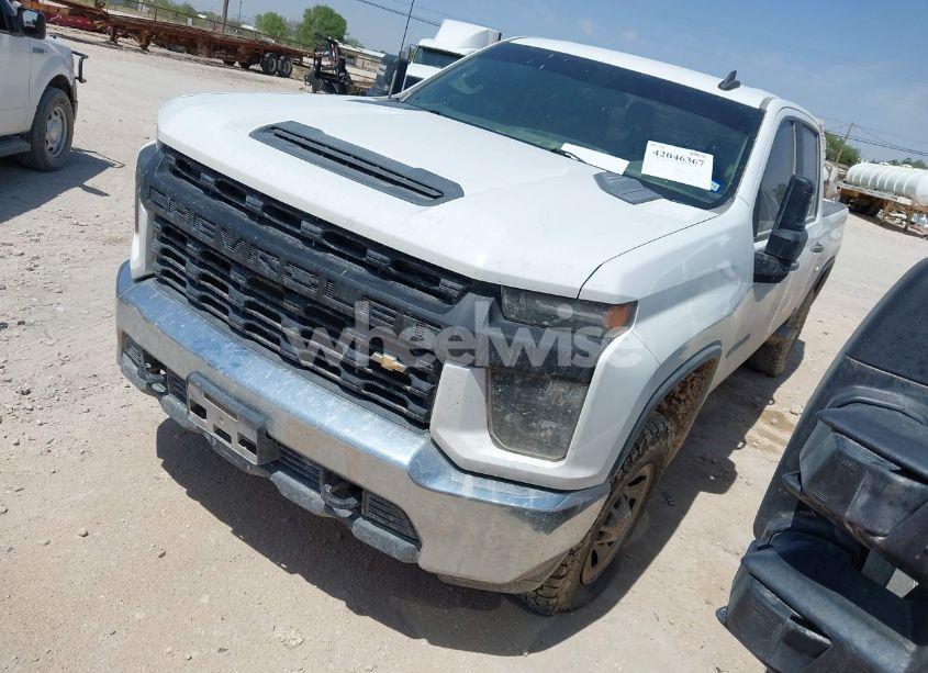 Photo 2 of 2021 Chevrolet Silverado 2500HD 4WD STANDARD BED WT (VIN 1GC1YLE7XMF212931)