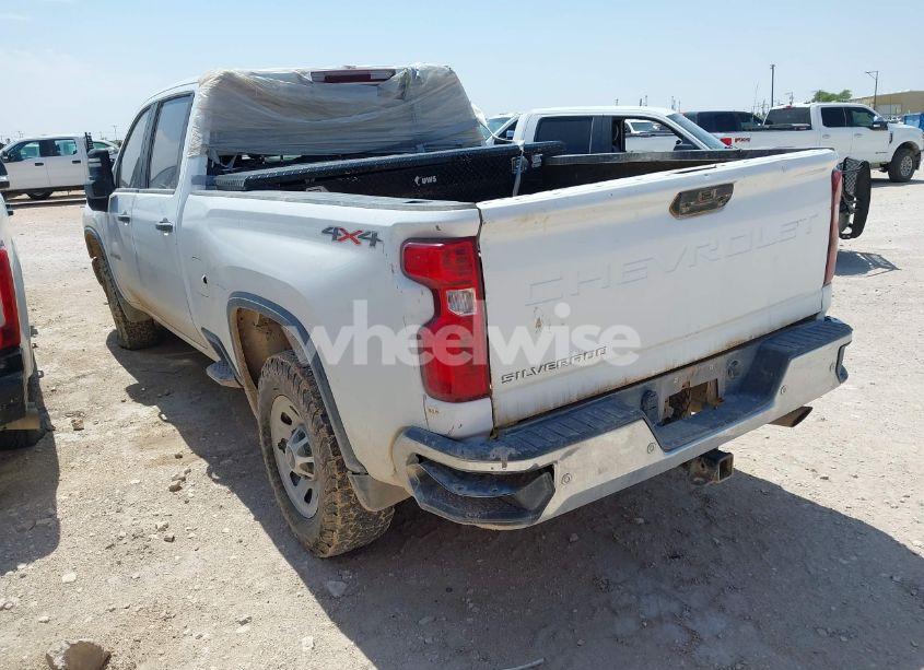 Photo 3 of 2021 Chevrolet Silverado 2500HD 4WD STANDARD BED WT (VIN 1GC1YLE7XMF212931)