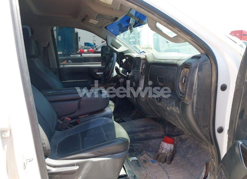 Photo 5 of 2021 Chevrolet Silverado 2500HD 4WD STANDARD BED WT (VIN 1GC1YLE7XMF212931)