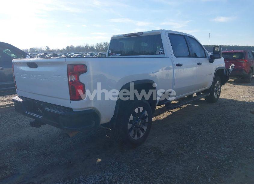 Photo 4 of 2022 Chevrolet Silverado 2500HD 4WD STANDARD BED CUSTOM (VIN 1GC1YME70NF354549)