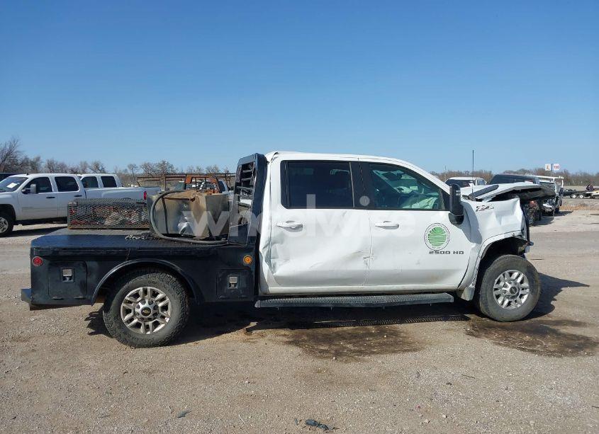 Photo 13 of 2021 Chevrolet Silverado 2500HD 4WD STANDARD BED LT (VIN 1GC1YNEY5MF272541)