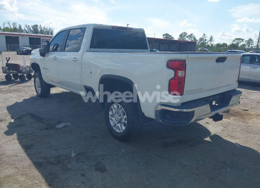 Photo 3 of 2021 Chevrolet Silverado 2500HD 4WD STANDARD BED LT (VIN 1GC1YNEY7MF271049)