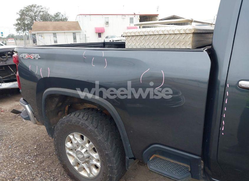 Photo 22 of 2020 Chevrolet Silverado 2500HD 4WD STANDARD BED LTZ (VIN 1GC1YPEY1LF126745)