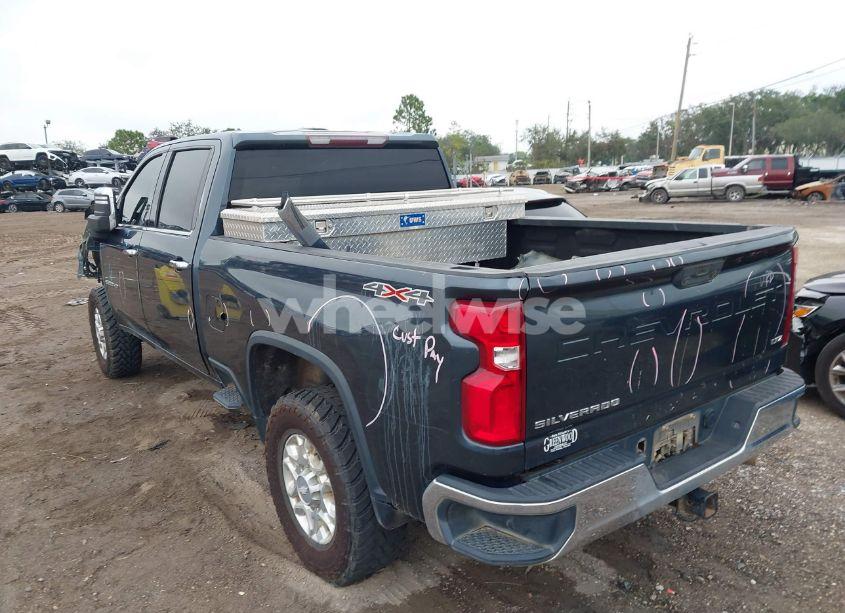 Photo 3 of 2020 Chevrolet Silverado 2500HD 4WD STANDARD BED LTZ (VIN 1GC1YPEY1LF126745)