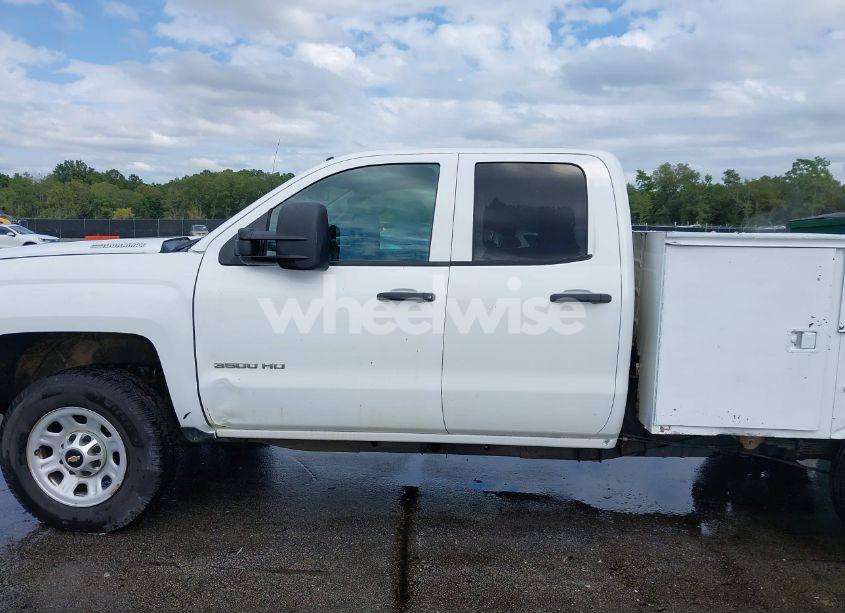Photo 14 of 2015 Chevrolet Silverado 2500HD WT (VIN 1GC2CUEG0FZ129258)