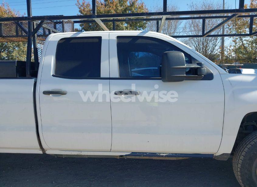 Photo 13 of 2015 Chevrolet Silverado 2500HD WT (VIN 1GC2CUEG1FZ138972)