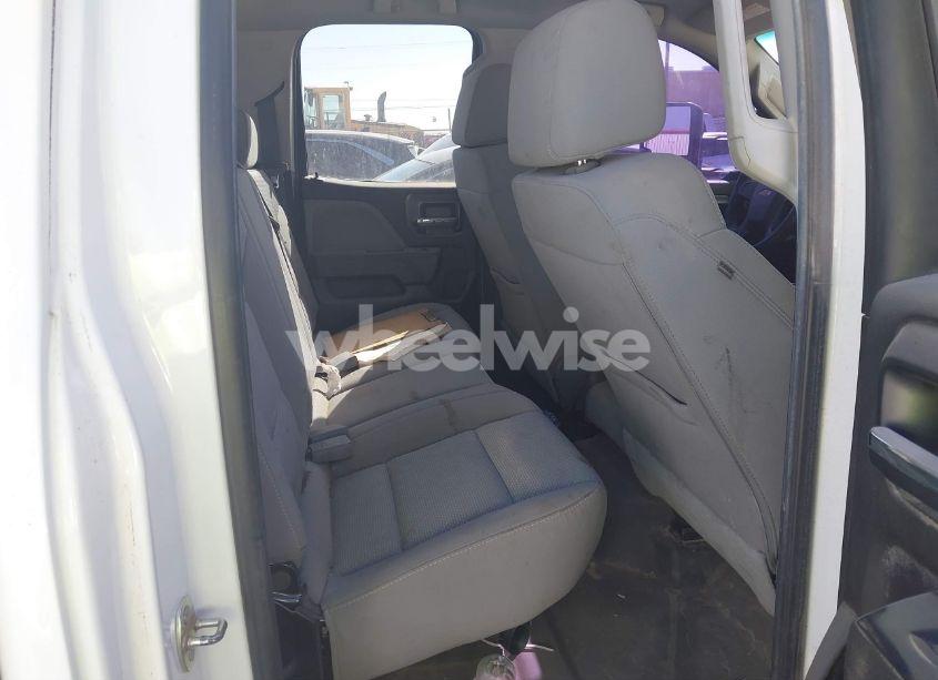 Photo 8 of 2018 Chevrolet Silverado 2500HD WT (VIN 1GC2CUEG3JZ230478)