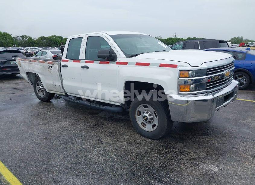 2018 Chevrolet Silverado 2500HD WT (VIN 1GC2CUEG6JZ186007) main photo
